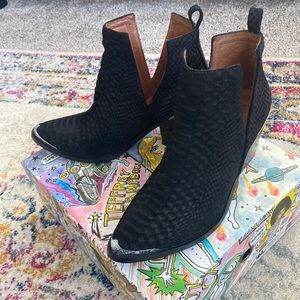 Jeffery Campbell Cromwell black suede snake print booty